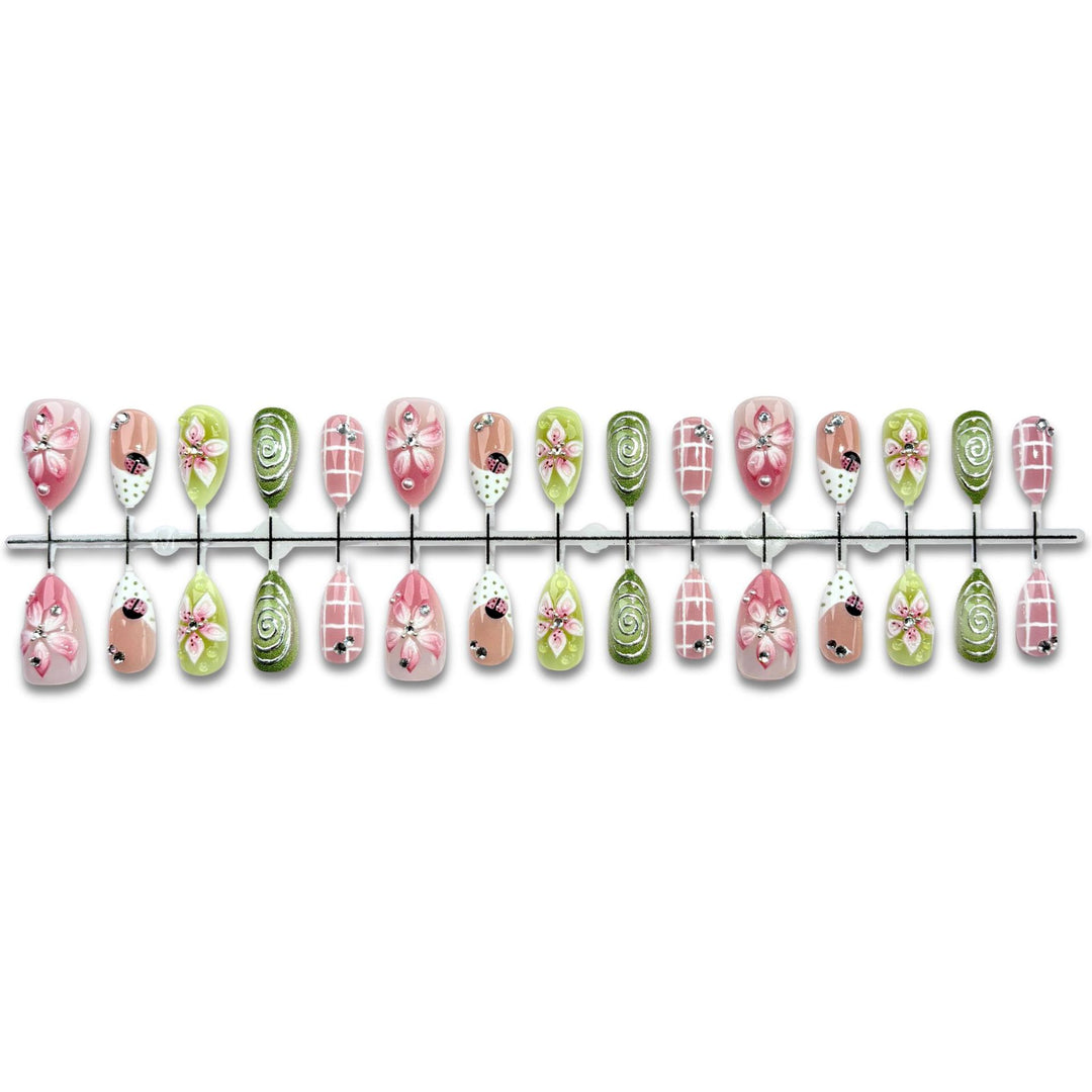 Decorative Floral Nail Art Press-On Set 1790746157