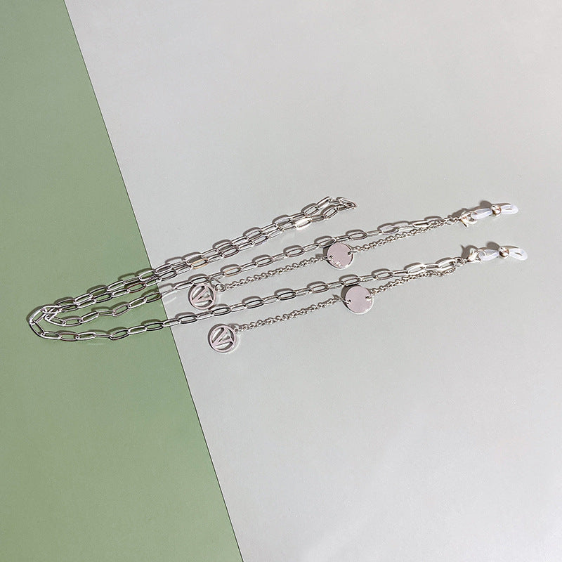Stylish jewelry necklace with modern pendants Stornfield