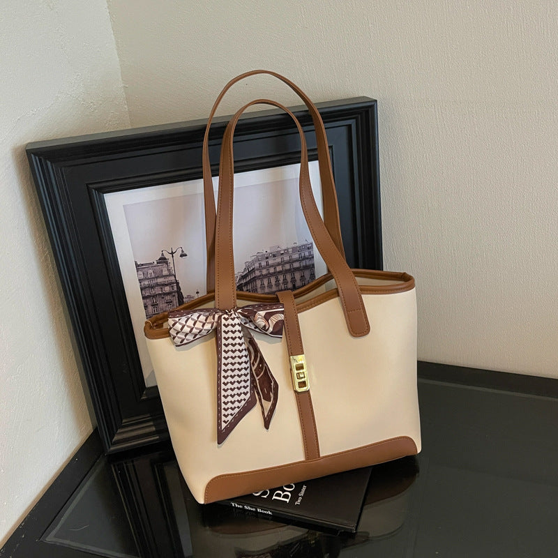 Elegant Classic Tote Bag
