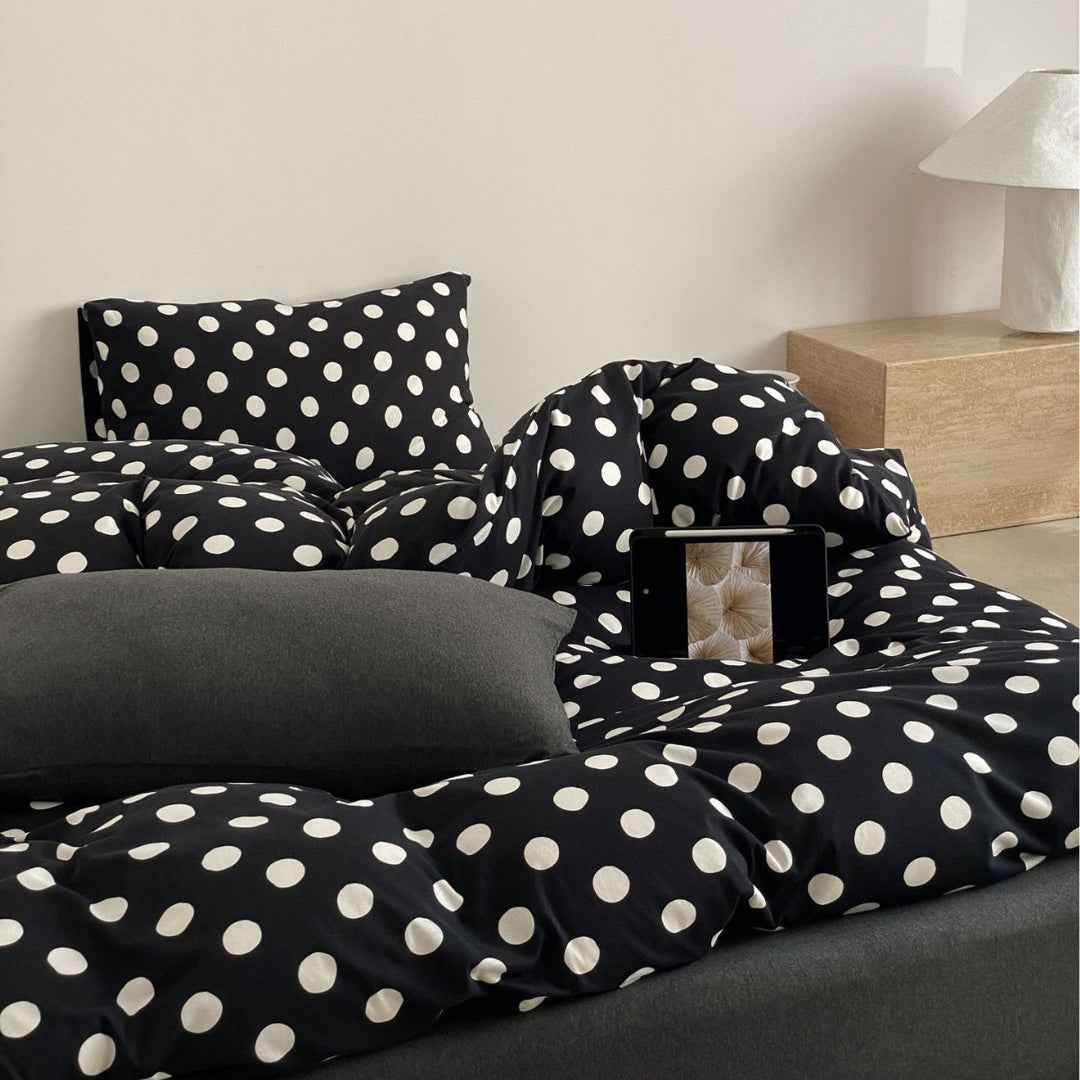 Decorative Cozy Polka Dot Duvet Cover Set Stornfield