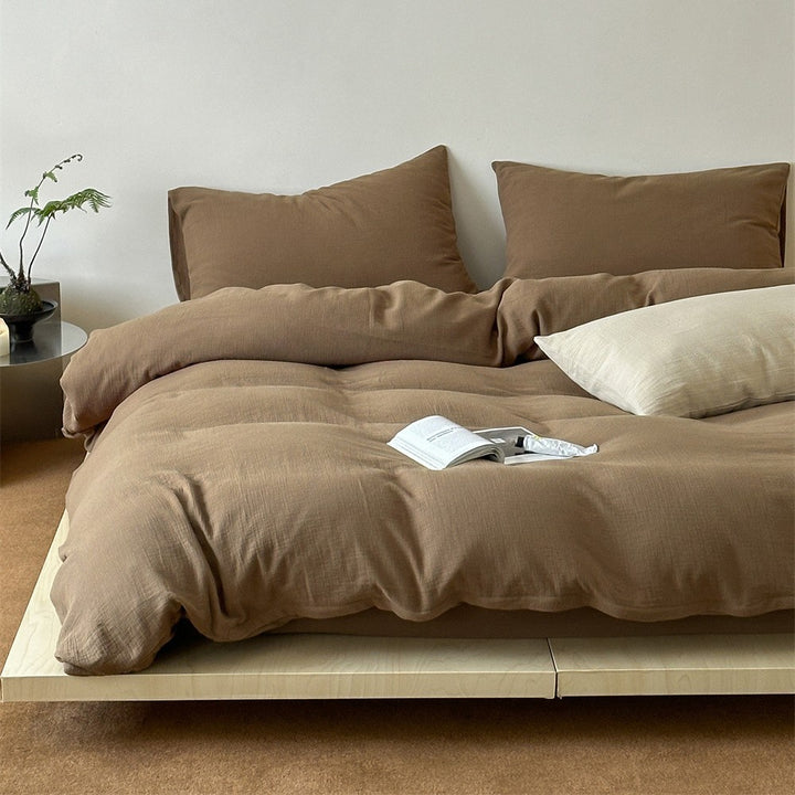 Bed linen set made of enzyme-washed cotton with a light texture