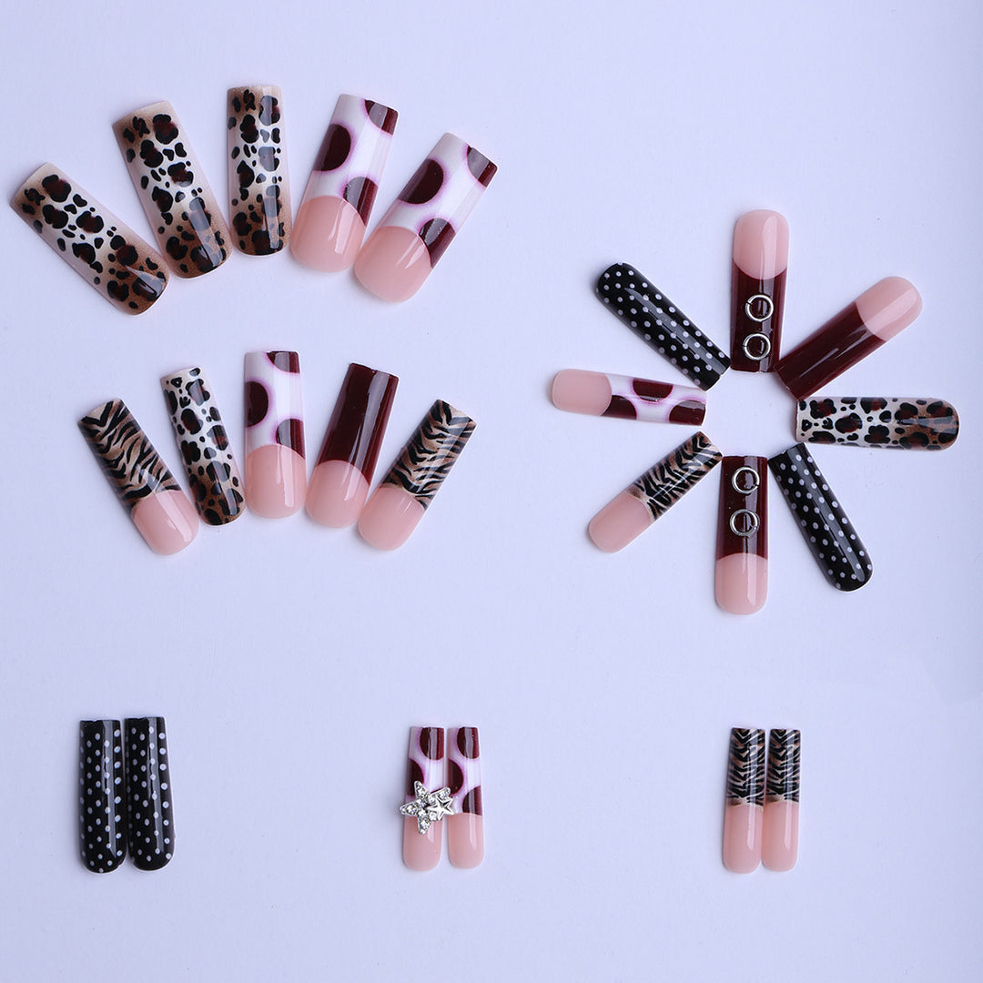 Artificial Nails with Trendy Animal Pattern Stornfield