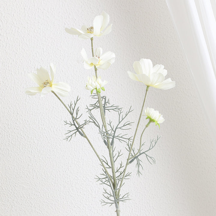 Artificial flower stem with realistic details