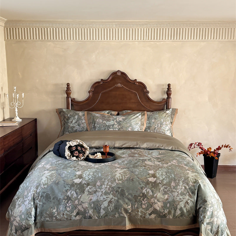 High-quality jacquard bedding set made of cotton satin with floral relief design and piped edge
