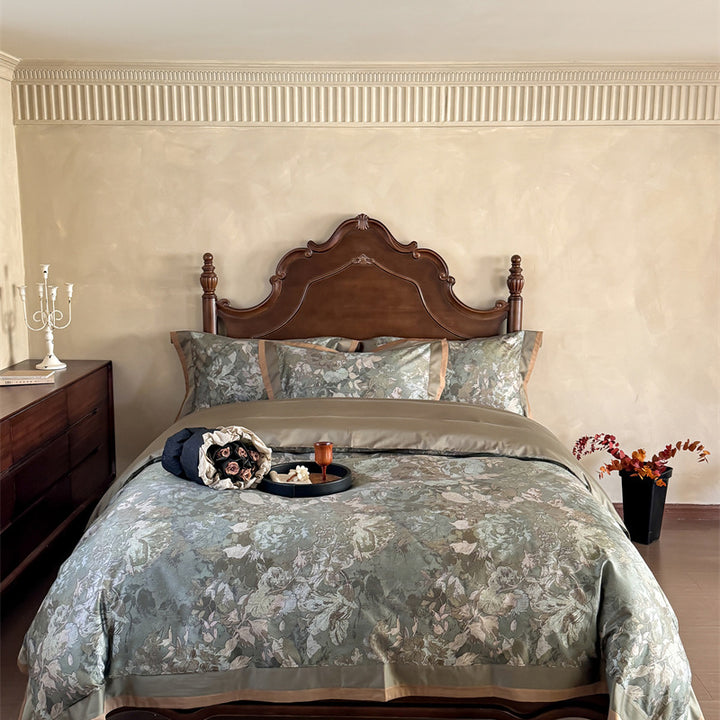 High-quality jacquard bedding set made of cotton satin with floral relief design and piped edge