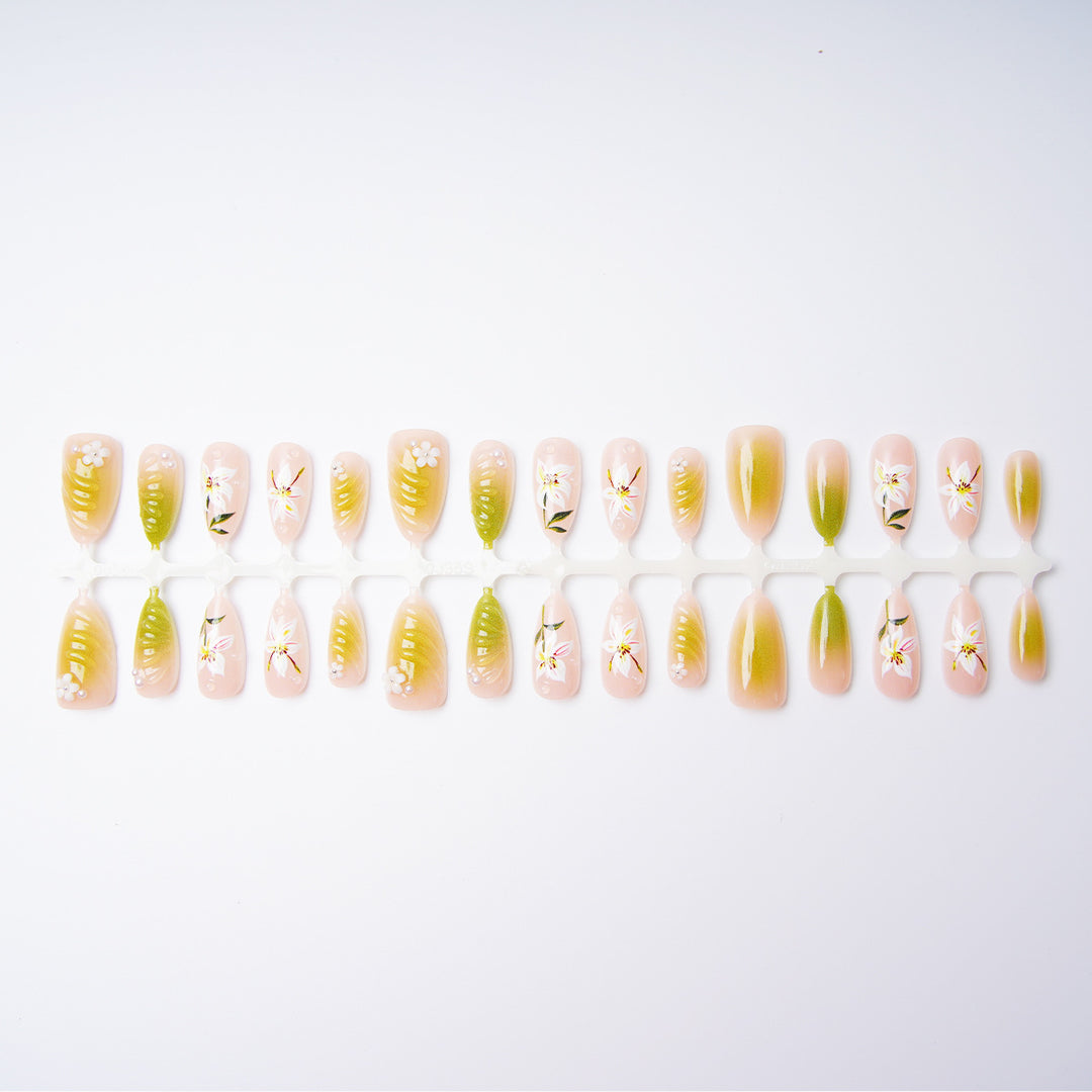Extravagant Art Nails Stornfield