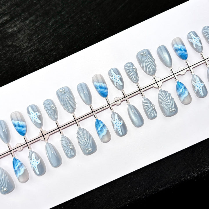 Elegant Polka Dot and Lace Press-On Nail Set