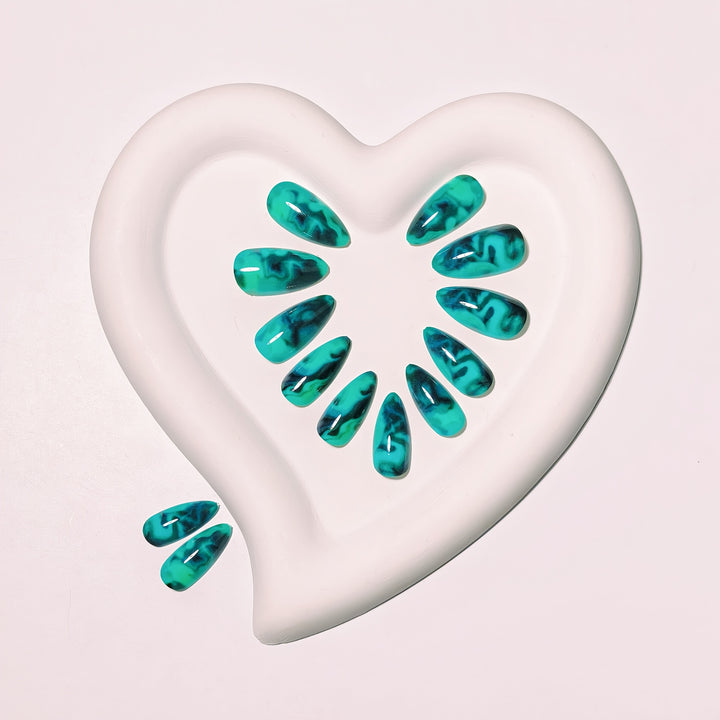 Artificial Nails in Modern Marble Effect Stornfield