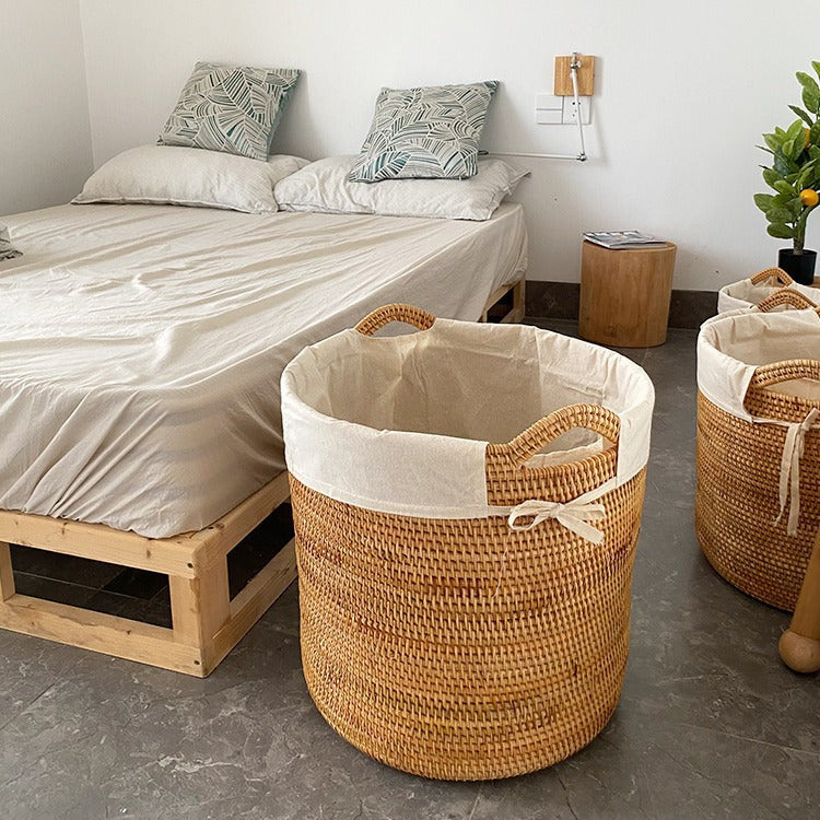 Women Elegant hand-woven basket with practical handles Stornfield
