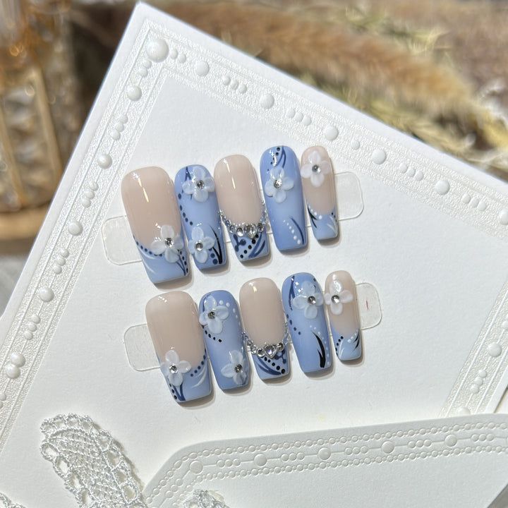 Decorative Press-On Nail Art Set with Floral and Gemstone Details Stornfield