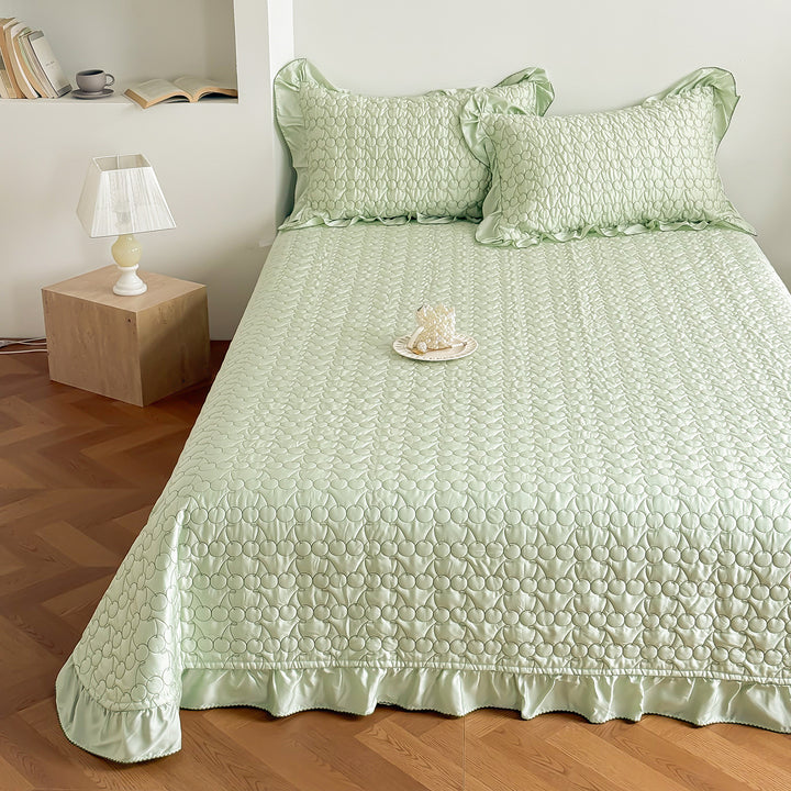 Quilted Ruffled Edge Bedspread and Pillow Sham Set