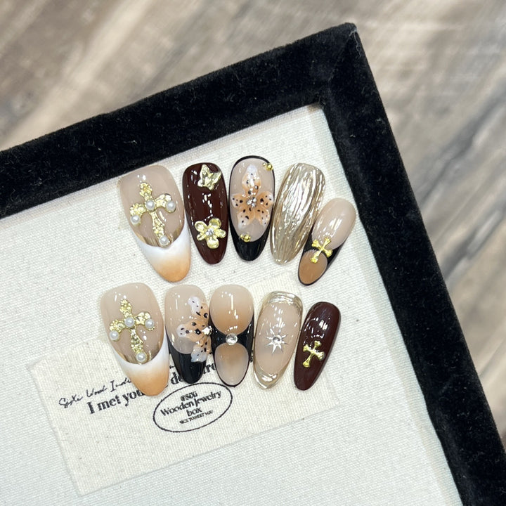 Decorative Press-On Nail Set with Artistic Elements