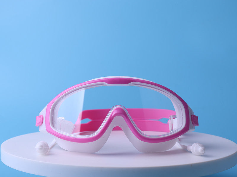 Swimming mask with ergonomic fit and clear view Stornfield