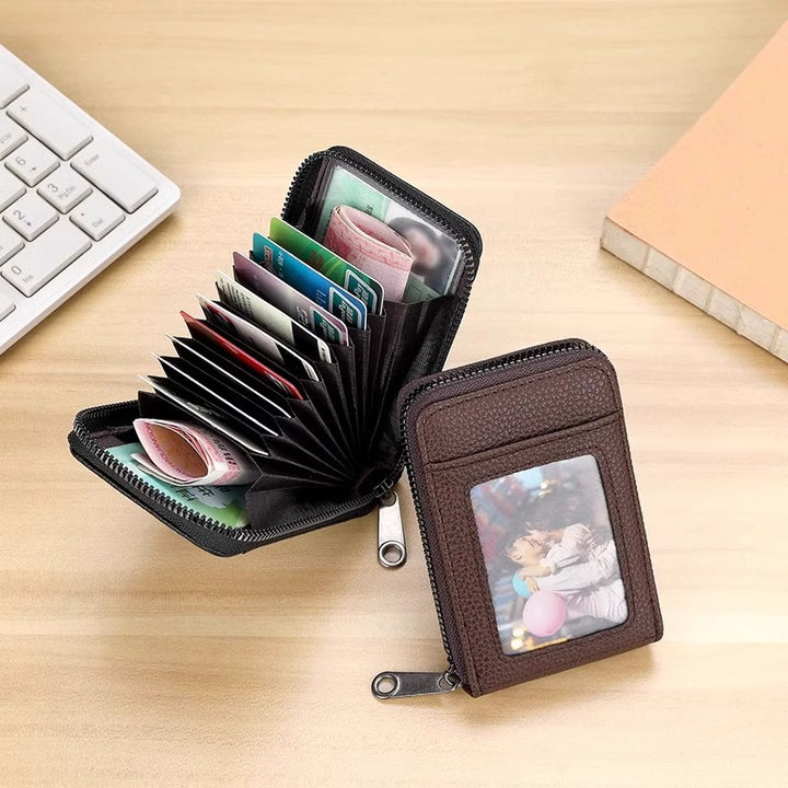 Compact Zippered Card Holder Stornfield