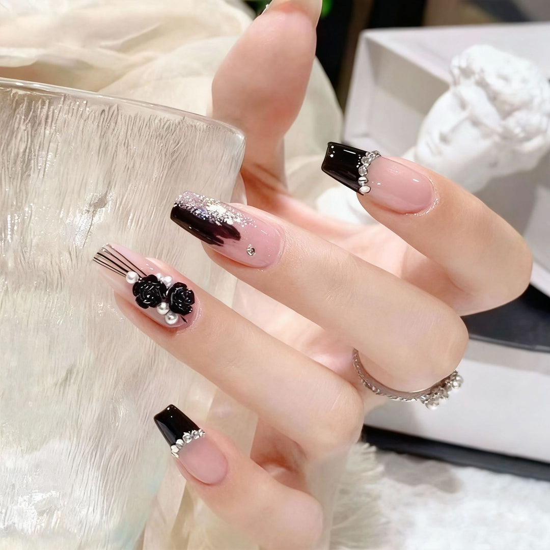 Artificial nail set with glamorous 3D rose details and elegant glitter accents Stornfield