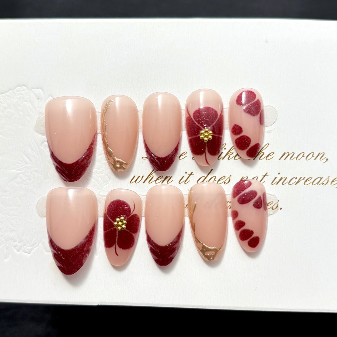 Luxurious Floral Press-On Nail Art Set