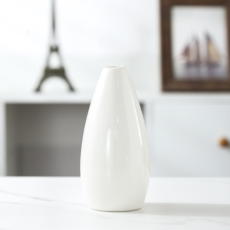 Elegant Modern Ceramic Vase Stornfeild