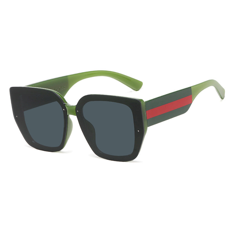 Women's oversized sunglasses with a fashionable frame and UV protection Stornfield