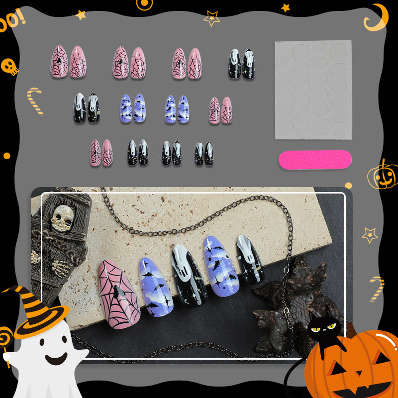 Halloween-Themed Nail Art Stornfield