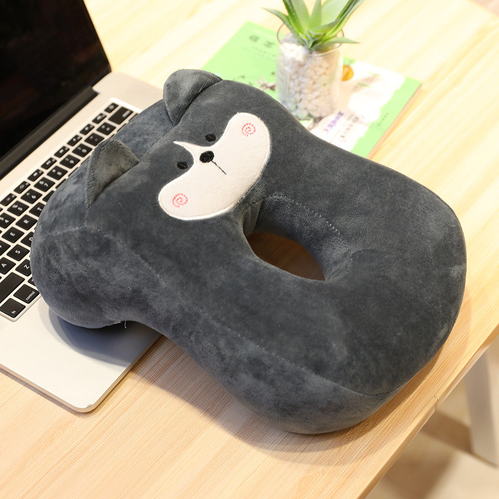 Plush neck support pillow in carrot shape Stornfield