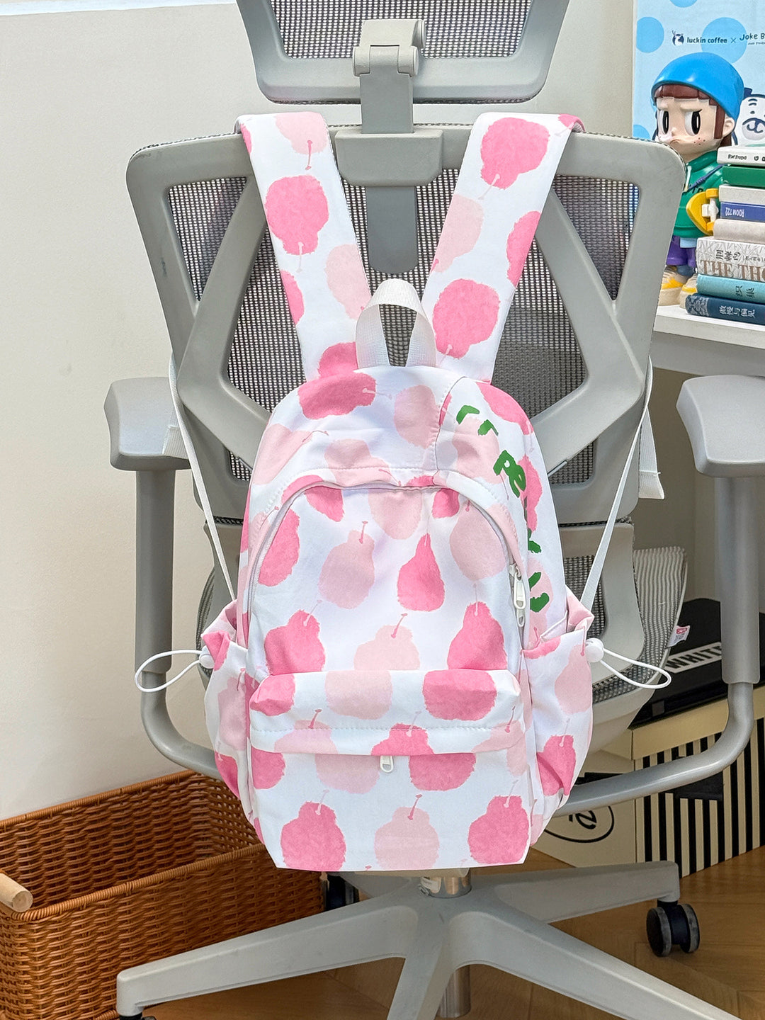 Playful Apple-Patterned Backpack Stornfield