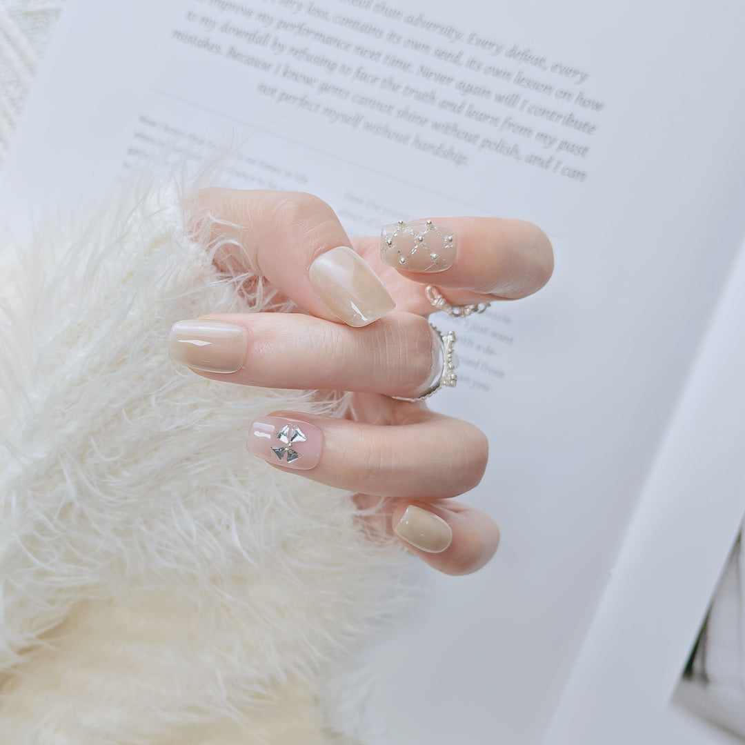 Elegant French Tip Press-On Nails Stornfield