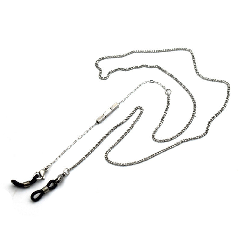 Stylish Geometric Chain Eyewear Holder Stornfield