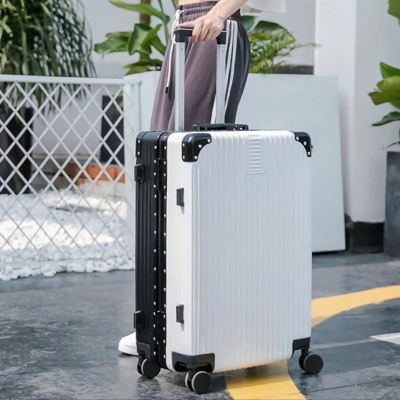 Premium Dual-Compartment Travel Luggage Stornfield