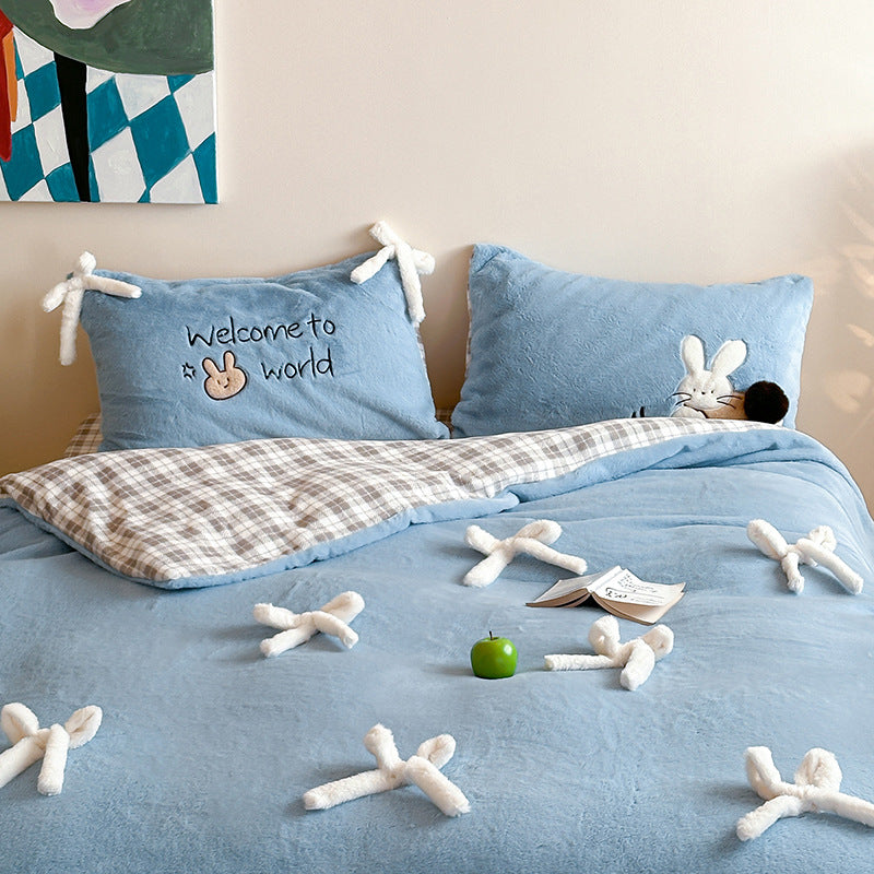 Cozy bedding set made of microfleece with 3D bows and reversible cover