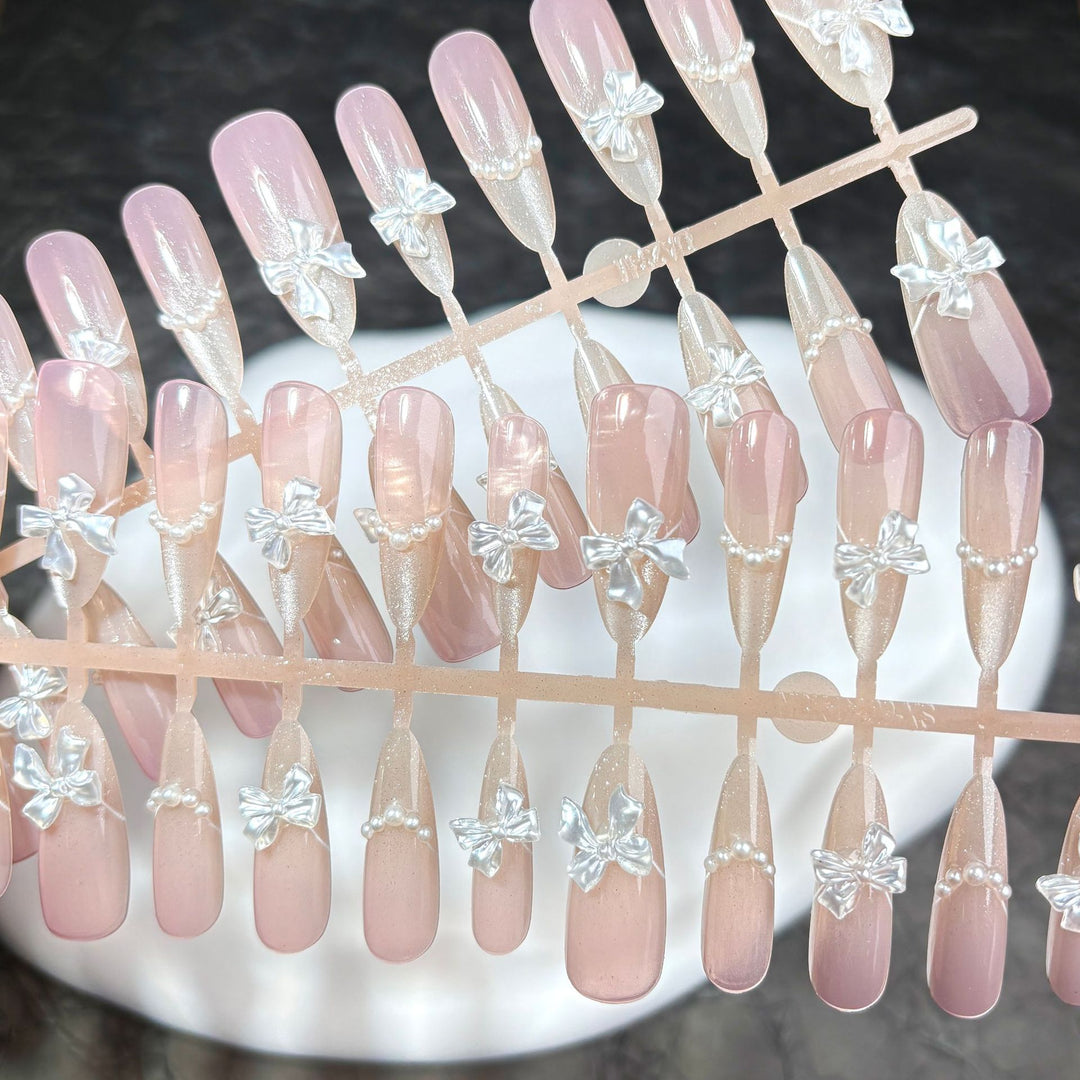 Elegant Rhinestone-Embellished Press-On Nail Set
