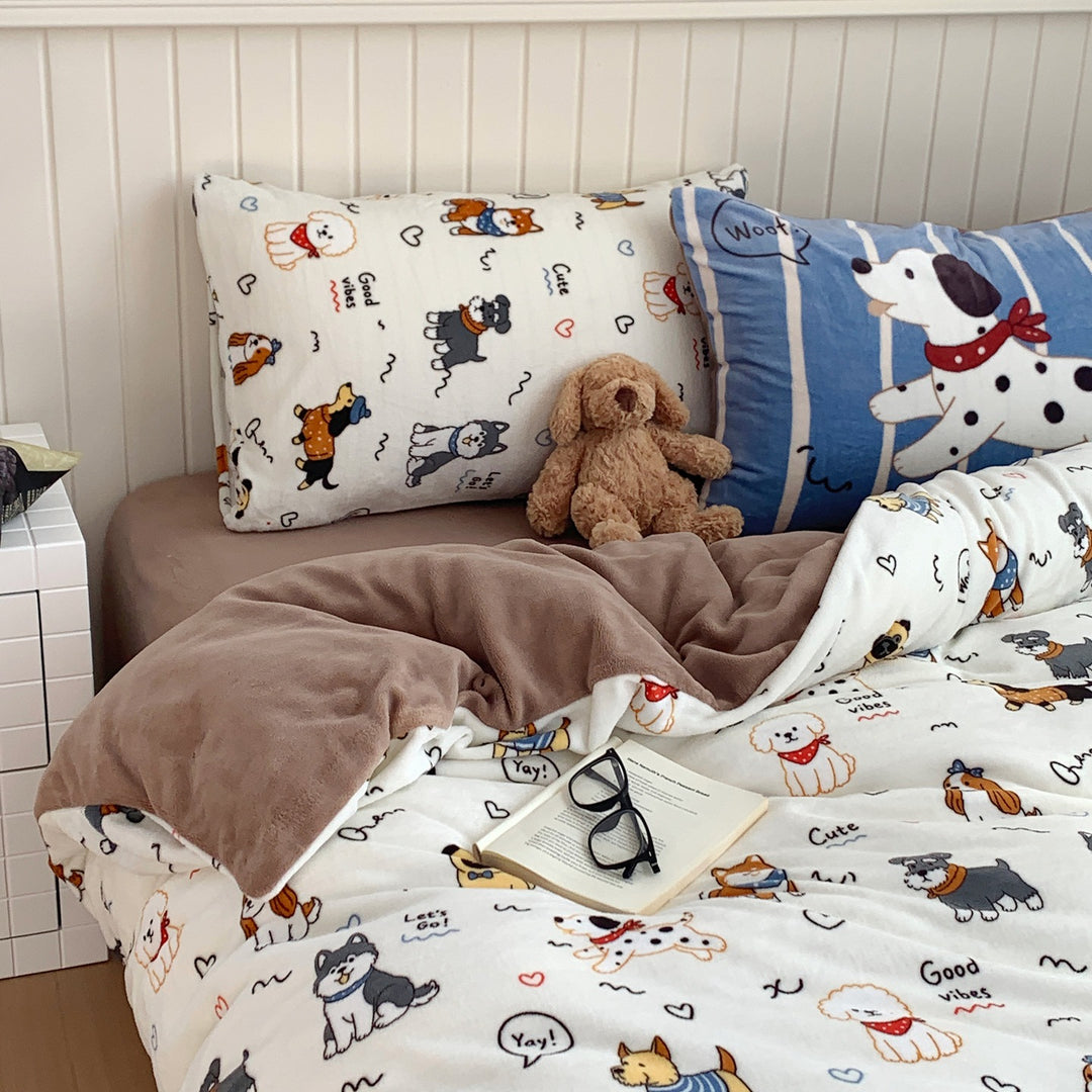 Plush Cartoon-Print Reversible Fleece Comforter with Oversized Loft
