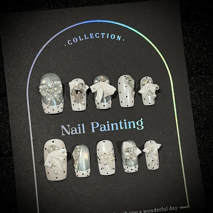 Elegant Themed Press-On Nail Art