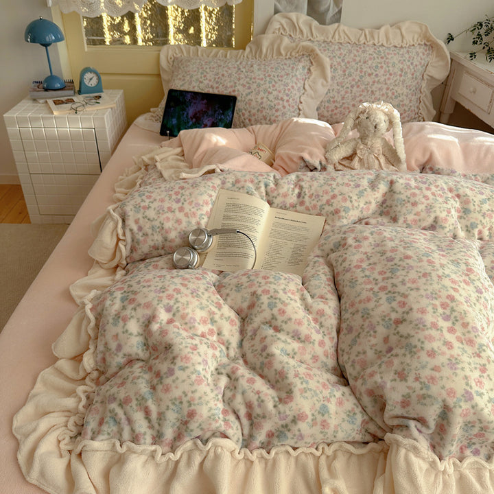 Cozy Patchwork Quilted Bedspread Set