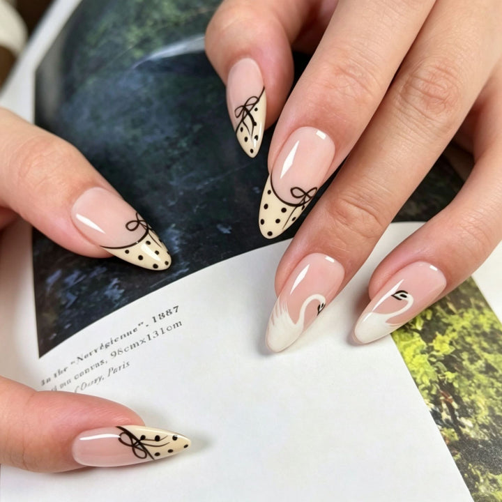 Artistic Decorative Press-On Nail Tips Stornfield
