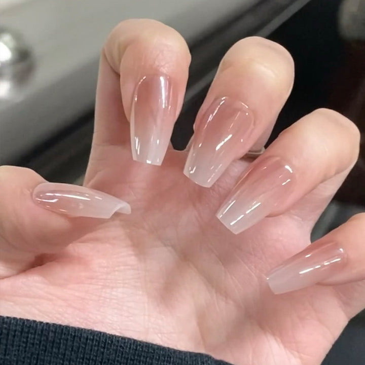 Elegant Press-On Nail Set with Natural Finish Stornfield