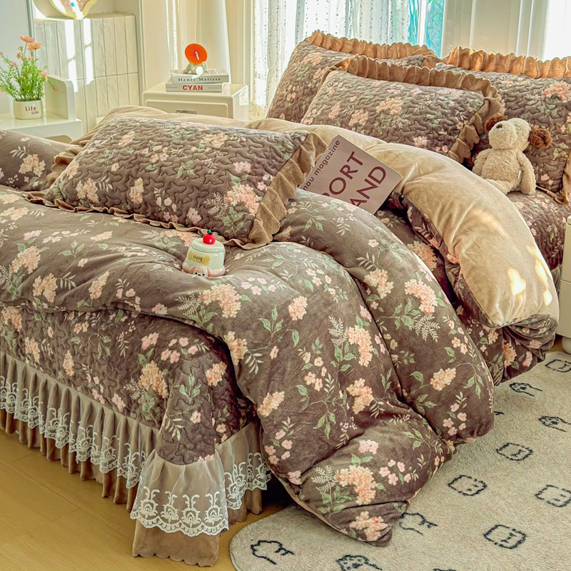 Cozy Heart-Printed Bedding Set