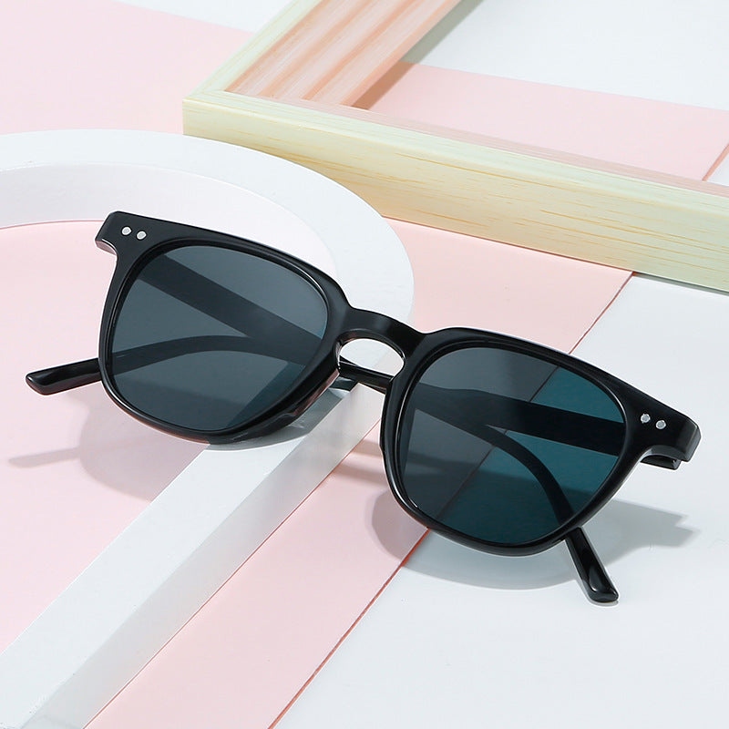 Ladies fashionable sunglasses with high-quality UV protection and comfortable frame Stornfield