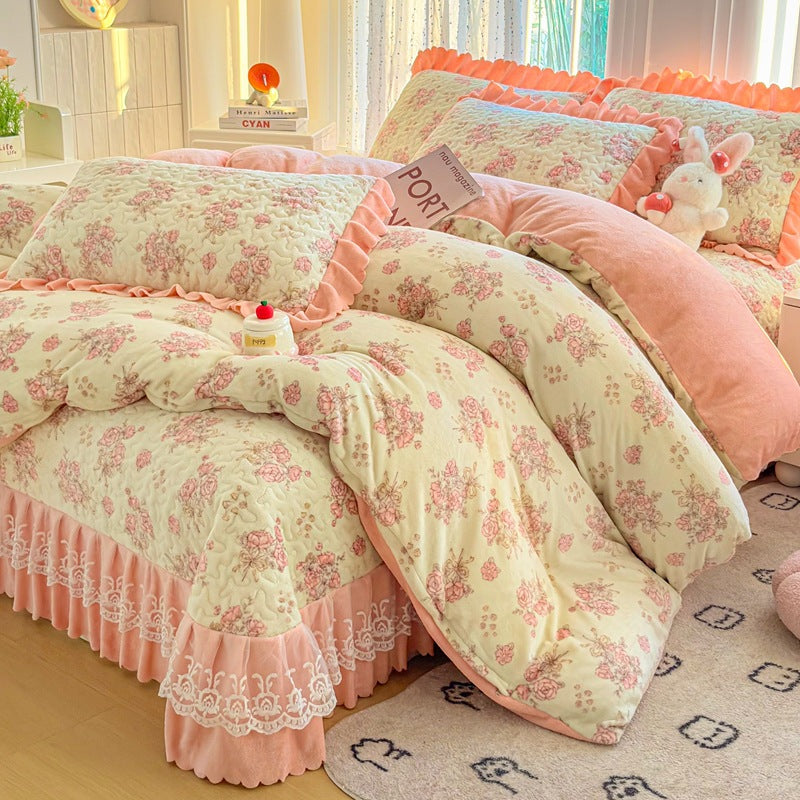 Cozy Heart-Printed Bedding Set