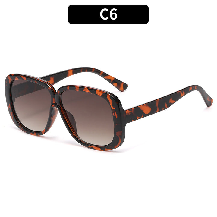 Oversized Retro-Inspired Square Sunglasses