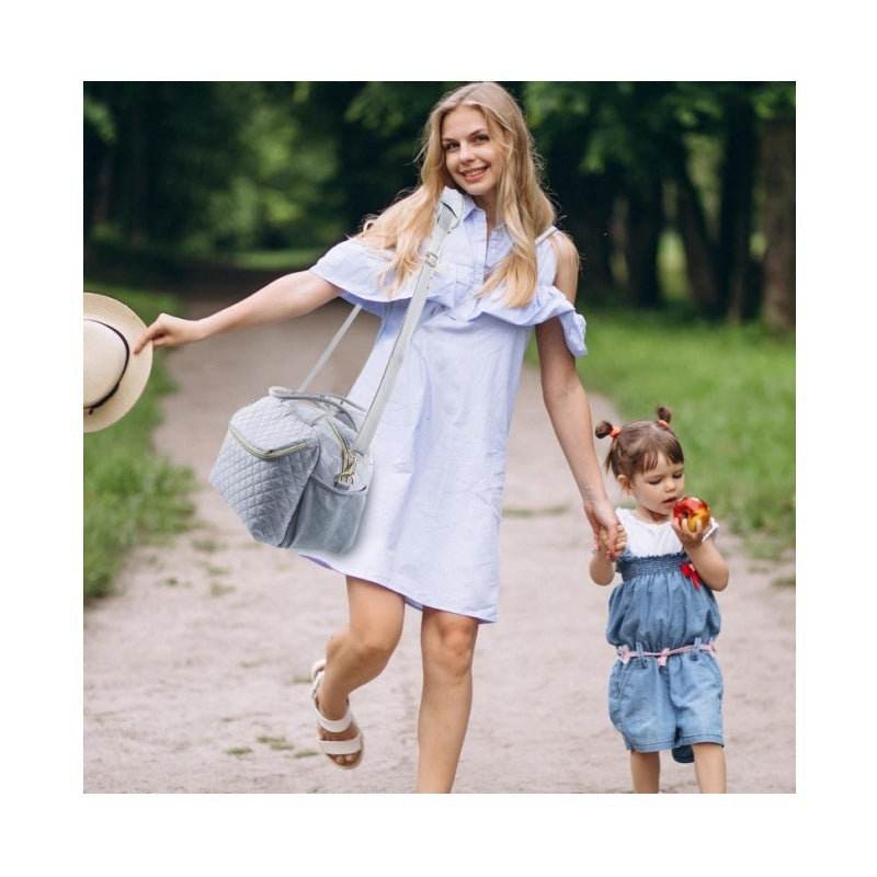 Multifunctional cooler bag with insulated interior compartment Stornfield