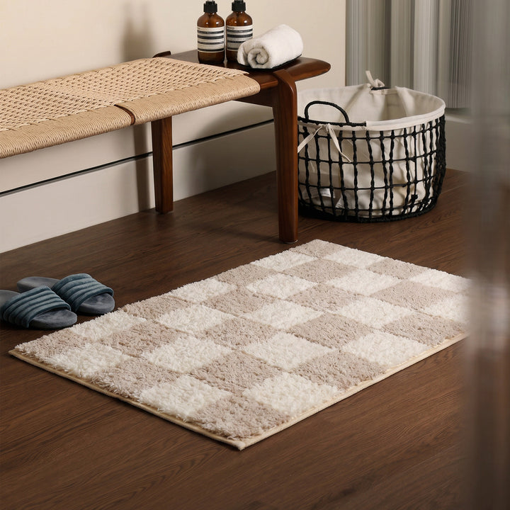 Plush Checkered Bath Mat