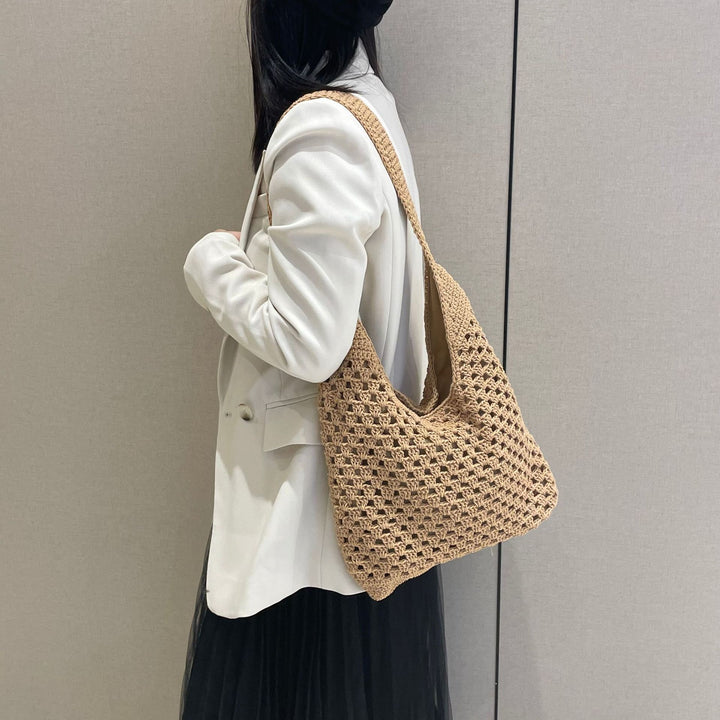Hand-knotted shoulder bag in modern net design Stornfield