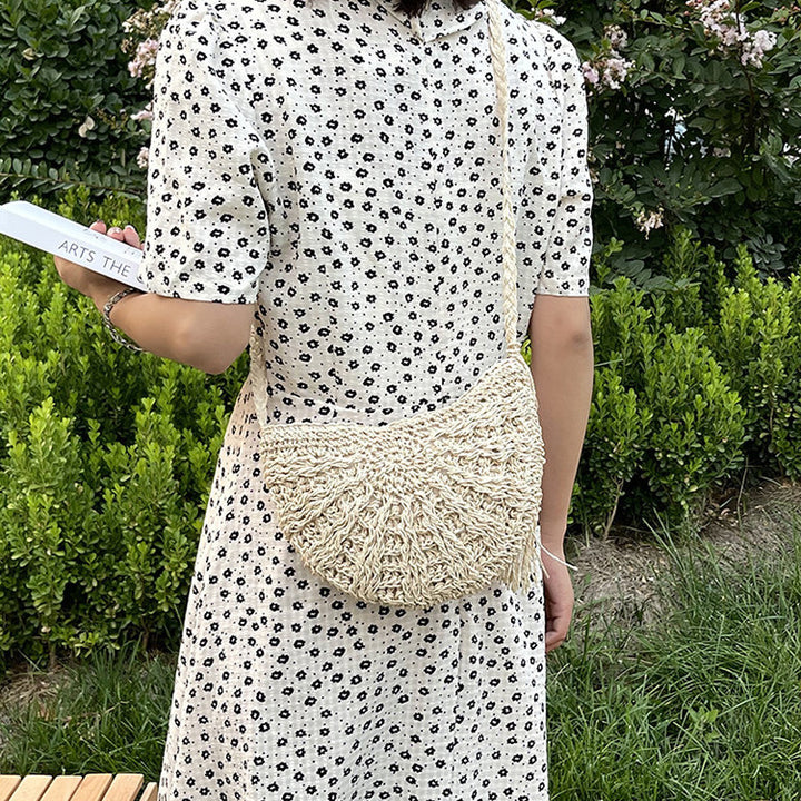 Hand-knotted shoulder bag with fringes Stornfield