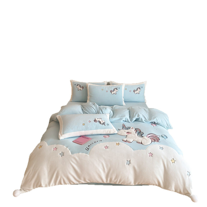 Plush Appliqué Unicorn Bedding Set with Quilted Cloud Motif and Decorative Shams