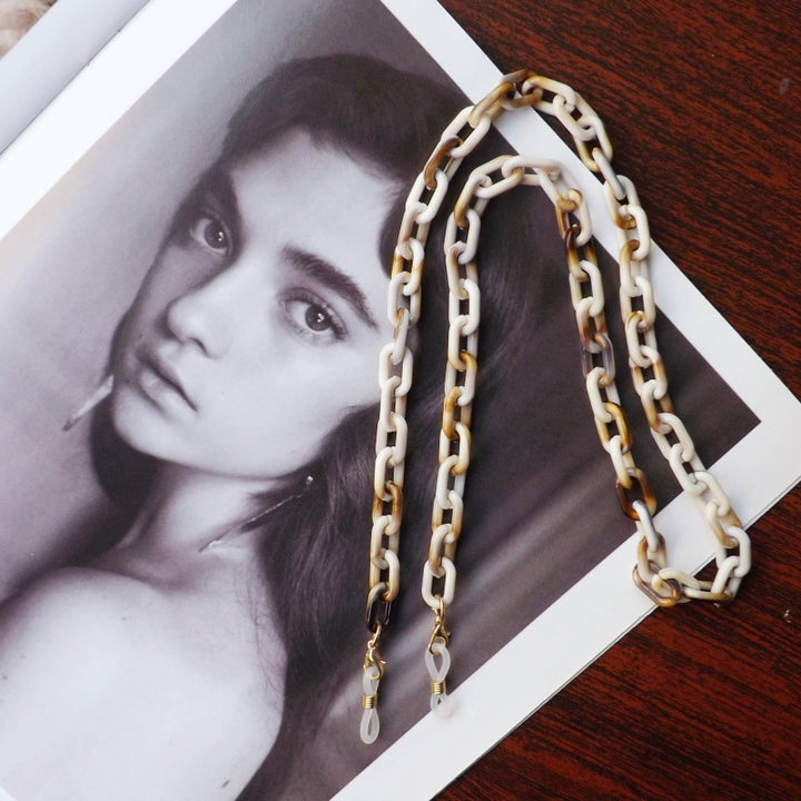Fashionable Glasses Chain Made of High-Quality Plastic Stornfield