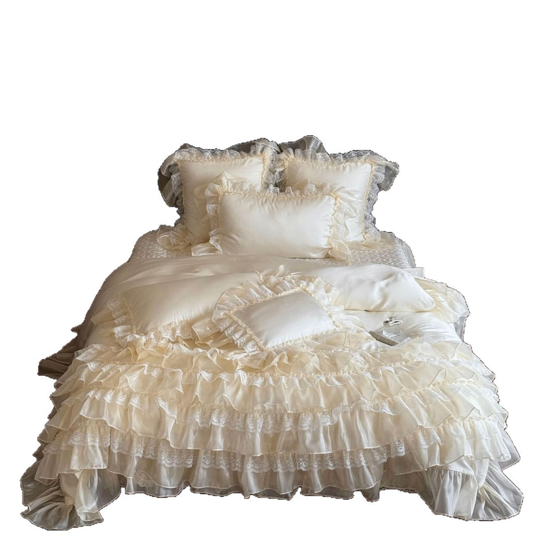 Multi-layered ruffle bedding set in vintage style