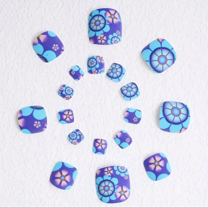 Nail art set with floral designs and matte finish Stornfield