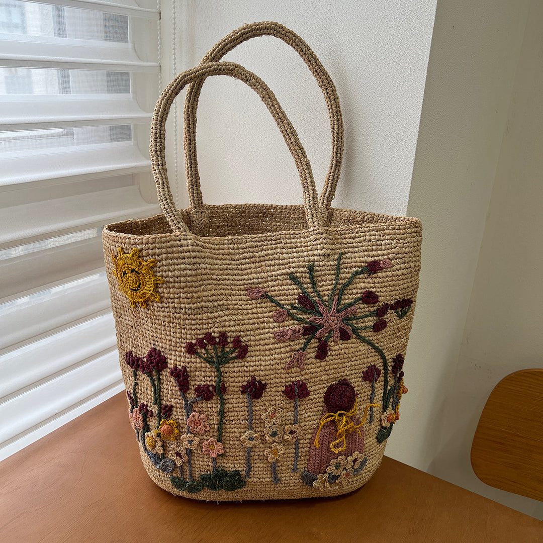 Handmade straw bag with floral embroidery design Stornfield