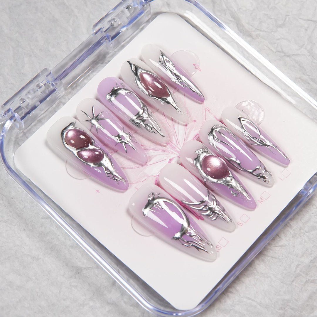 Artistic Press-On Nail Set with Metallic Accents