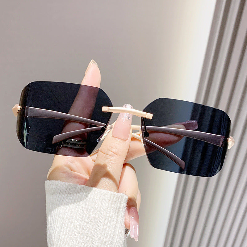 Women's fashion square sunglasses with embellished metal frame Stornfield